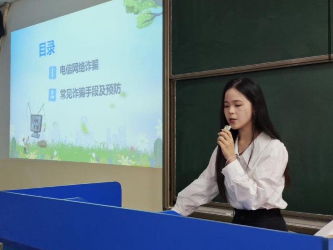 648be9a53c403.jpg